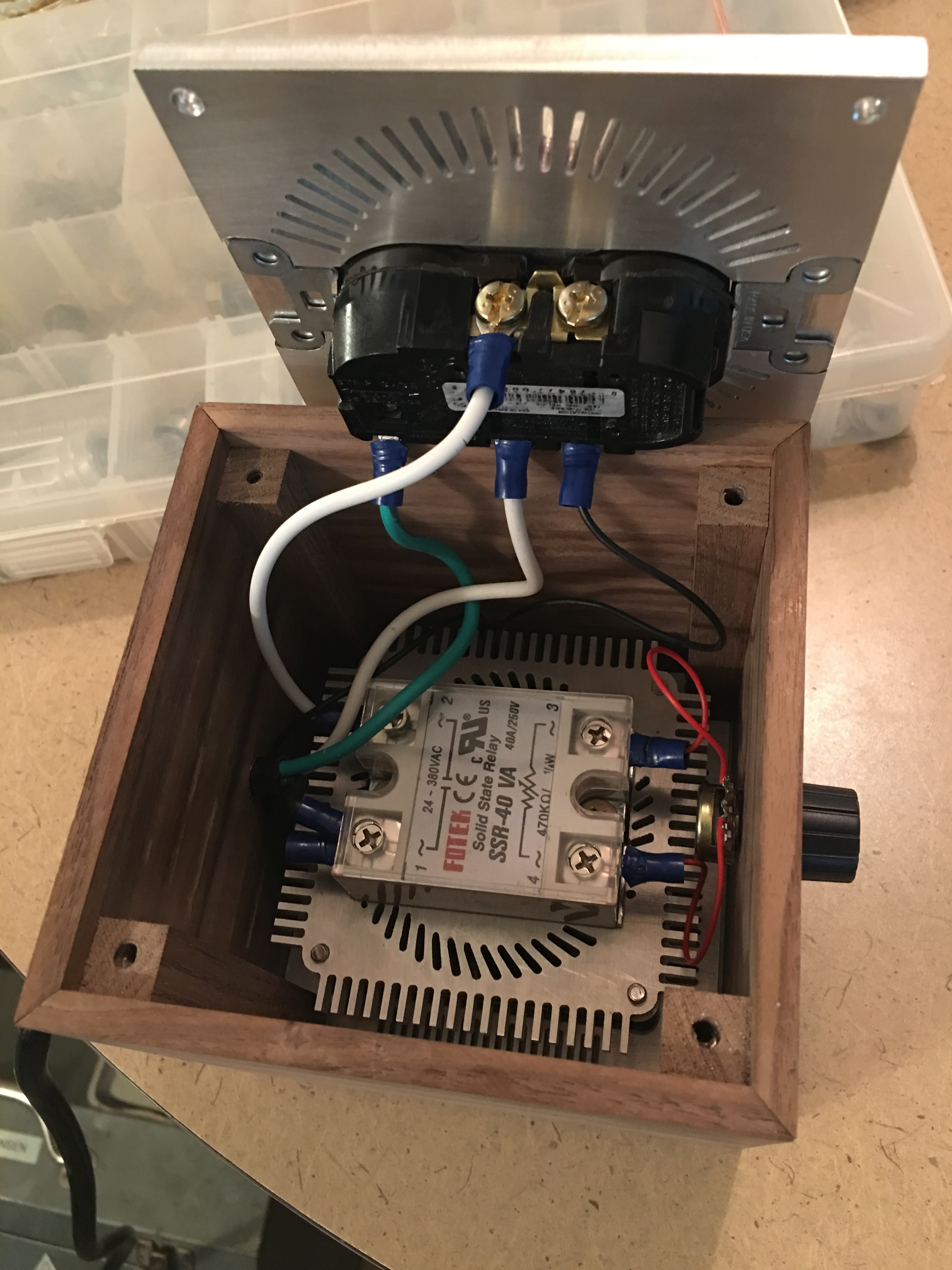 Phase Control Modulator Using Solid State Relay Projects Vhs Talk Vancouver Hack Space